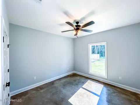 Bedroom - 960 Riverside Ln, Pearl, MS 39208 photo 3 of 5