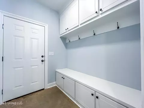 Entry Way - 960 Riverside Ln, Pearl, MS 39208 photo 1 of 1