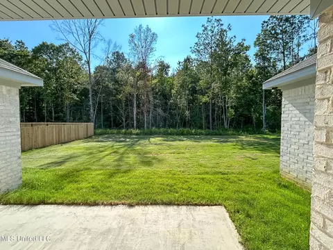 Exterior - 960 Riverside Ln, Pearl, MS 39208 photo 2 of 2