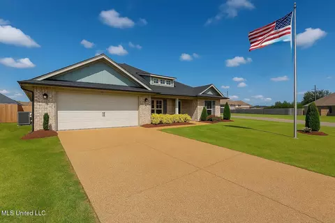 3374 Oodie Ln, Southaven, MS 38672