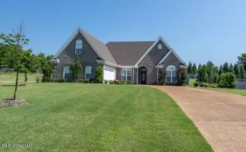 2308 Shenna Cv, Southaven, MS 38671