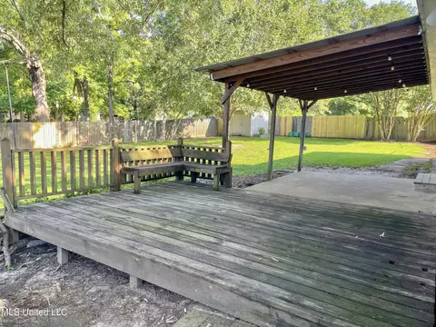 Exterior - 109 Circle Dr, Brandon, MS 39042 photo 4 of 4