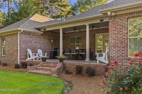 Exterior - 208 Kitty Hawk Cir, Brandon, MS 39047 photo 19 of 19