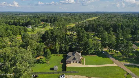 View/Area - 208 Kitty Hawk Cir, Brandon, MS 39047 photo 4 of 5