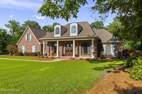 Exterior - 208 Kitty Hawk Cir, Brandon, MS 39047 photo 5 of 19