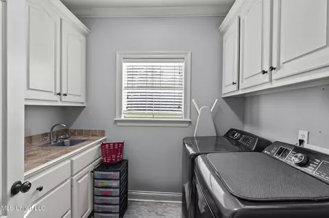 Other - 208 Kitty Hawk Cir, Brandon, MS 39047 photo 8 of 13