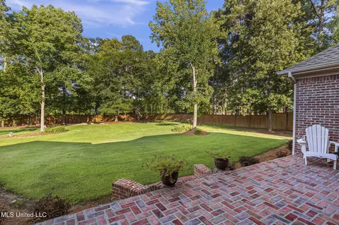 Exterior - 208 Kitty Hawk Cir, Brandon, MS 39047 photo 11 of 19