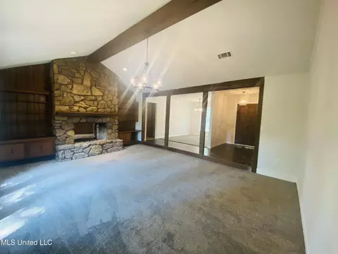 Living - 763 S Springlake Cir, Terry, MS 39170 photo 3 of 6