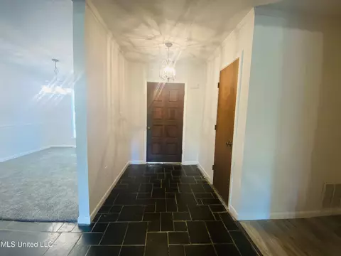 Entry Way - 763 S Springlake Cir, Terry, MS 39170 photo 1 of 5