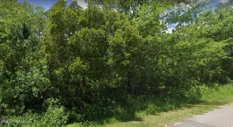 13290 Bonnie St, Gulfport, MS 39503