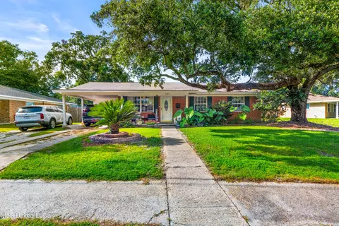 2207 Gregory Blvd, Gulfport, MS 39507