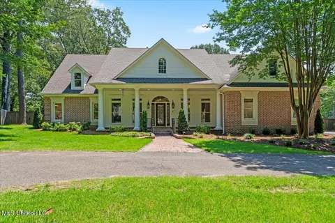 6290 Autumn Oaks Dr, Olive Branch, MS 38654