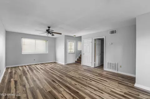 Living - 1017 Windrose Dr, Brandon, MS 39047 photo 2 of 2