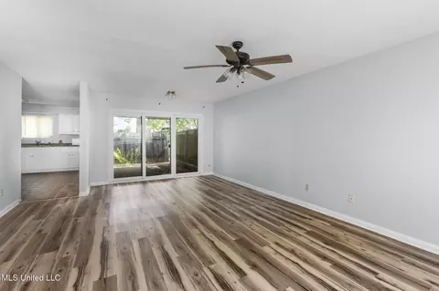 Living - 1017 Windrose Dr, Brandon, MS 39047 photo 1 of 2