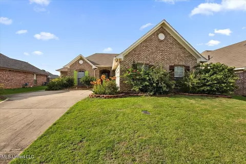 341 Austin Cir, Brandon, MS 39047