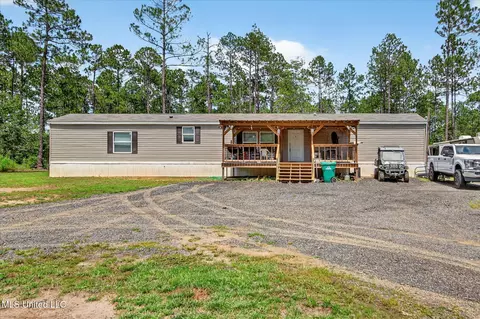 23270 Jj Rd, Kiln, MS 39556