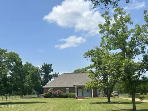380 Green Acres Dr, Canton, MS 39046