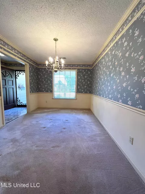 Dining - 7582 Dewberry Cv, Olive Branch, MS 38654 photo 2 of 2