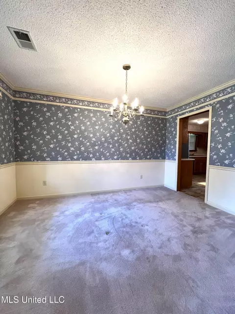 Dining - 7582 Dewberry Cv, Olive Branch, MS 38654 photo 1 of 2