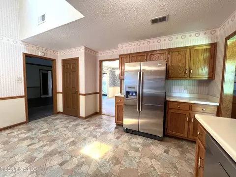 Kitchen - 7582 Dewberry Cv, Olive Branch, MS 38654 photo 2 of 3