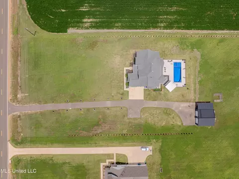 5626 S Robertson Gin Rd, Hernando, MS 38632 photo 8