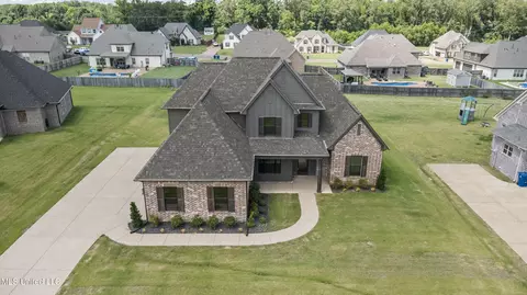 Exterior - 4172 Brooke Dr, Nesbit, MS 38651 photo 6 of 7