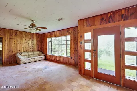 6201 Mcraven Rd, Jackson, MS 39209 photo 3