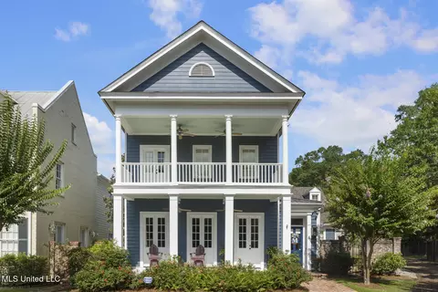 6 Fondren Green Cir, Jackson, MS 39216