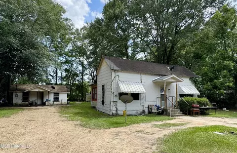 510 Bullis St, Columbia, MS 39429