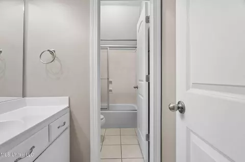 8316 Saddlebrook Trl, Olive Branch, MS 38654 photo 18