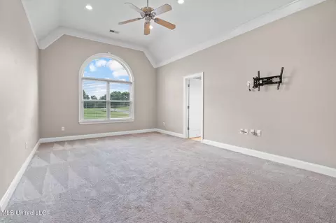 8316 Saddlebrook Trl, Olive Branch, MS 38654 photo 15