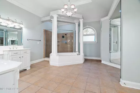 8316 Saddlebrook Trl, Olive Branch, MS 38654 photo 20