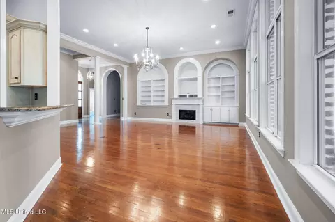 8316 Saddlebrook Trl, Olive Branch, MS 38654 photo 8