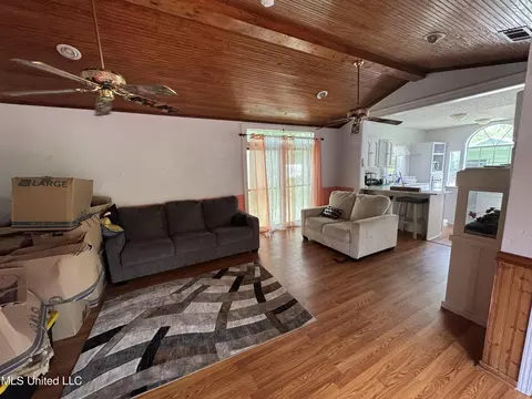 4700 Second St, Moss Point, MS 39563 photo 5