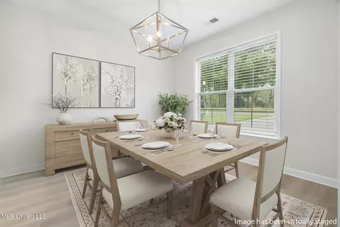 Dining - 4703 Bonne Terre Dr, Nesbit, MS 38651 photo 1 of 2