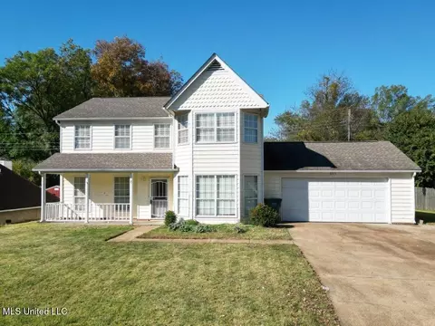 8735 W Five Oaks Dr, Southaven, MS 38671
