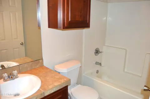 Bath - 136 Dakota St, Byram, MS 39272 photo 1 of 3