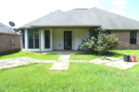 Exterior - 136 Dakota St, Byram, MS 39272 photo 2 of 3
