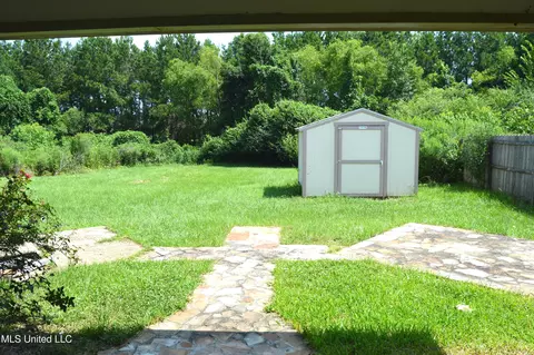 Exterior - 136 Dakota St, Byram, MS 39272 photo 3 of 3