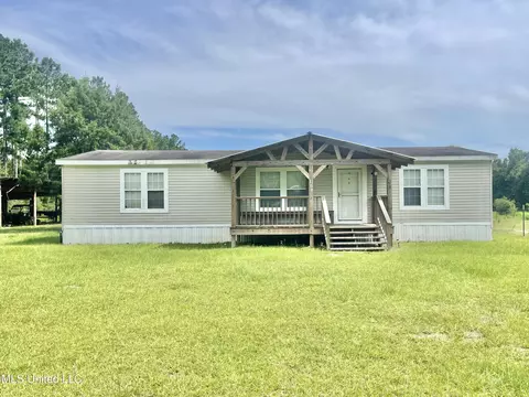 156 Blackberry Ln, Lucedale, MS 39452
