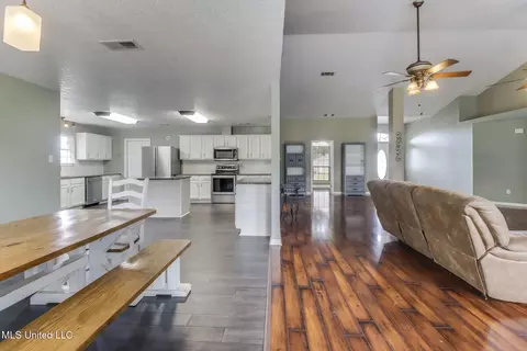 15076 E Shadow Creek Dr, Biloxi, MS 39532 photo 8