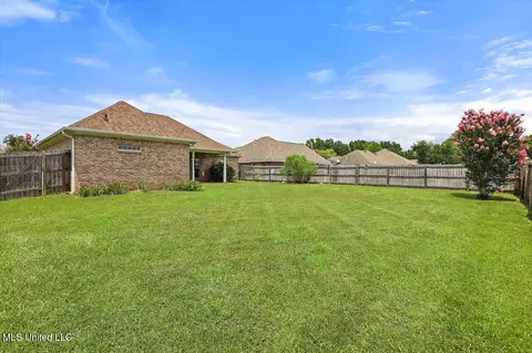 Exterior - 238 John Martin Dr, Brandon, MS 39047 photo 7 of 8