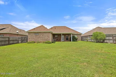 Exterior - 238 John Martin Dr, Brandon, MS 39047 photo 6 of 8