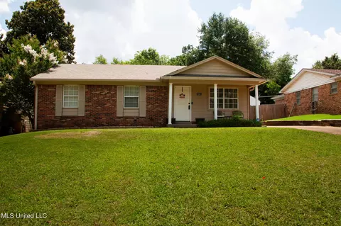 1583 Brookhaven Dr, Southaven, MS 38671