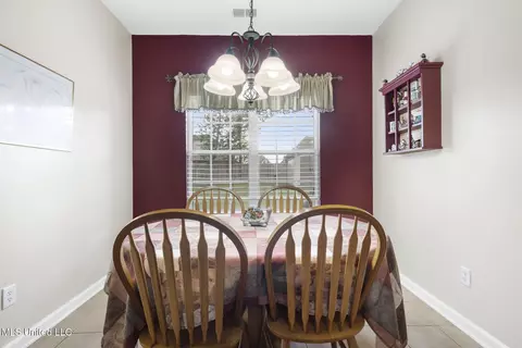 2556 Pyramid Dr, Southaven, MS 38672
