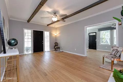 Entry Way - 618 Eagle Ave, Jackson, MS 39206 photo 3 of 5