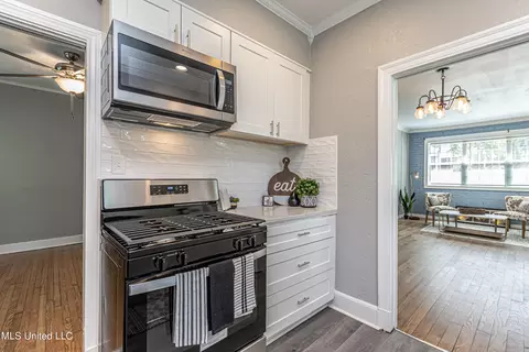 Kitchen - 618 Eagle Ave, Jackson, MS 39206 photo 3 of 6