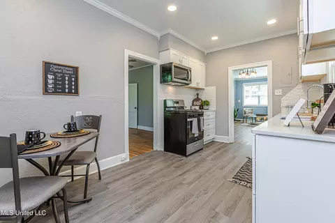 Dining - 618 Eagle Ave, Jackson, MS 39206 photo 3 of 3