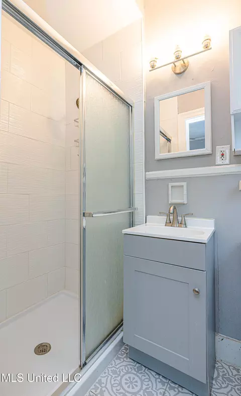 Bath - 618 Eagle Ave, Jackson, MS 39206 photo 6 of 7