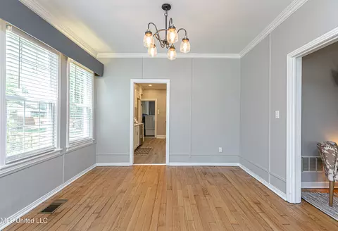 Dining - 618 Eagle Ave, Jackson, MS 39206 photo 1 of 3